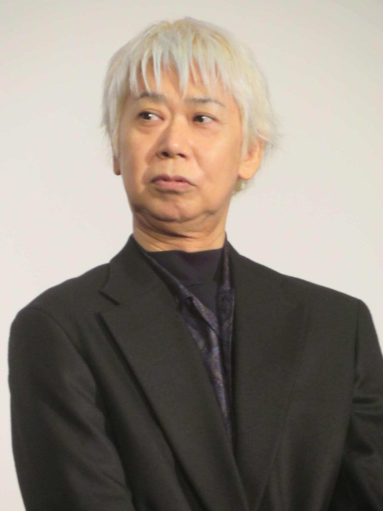 映画「怪獣ヤロウ！」公開記念舞台あいさつに出席した手塚とおる