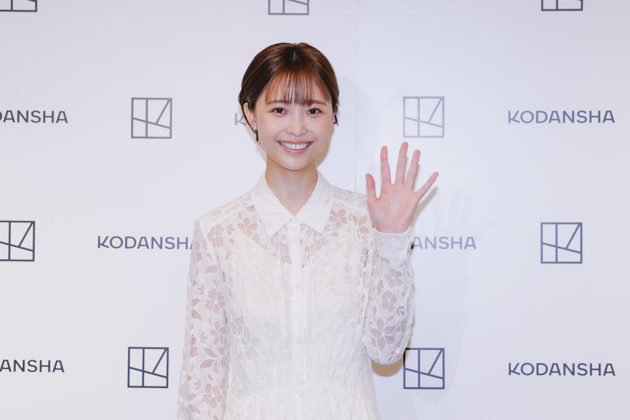 都内でフォトエッセー「透明を満たす」発売記念イベントを開いた渡邊渚さん（C）講談社