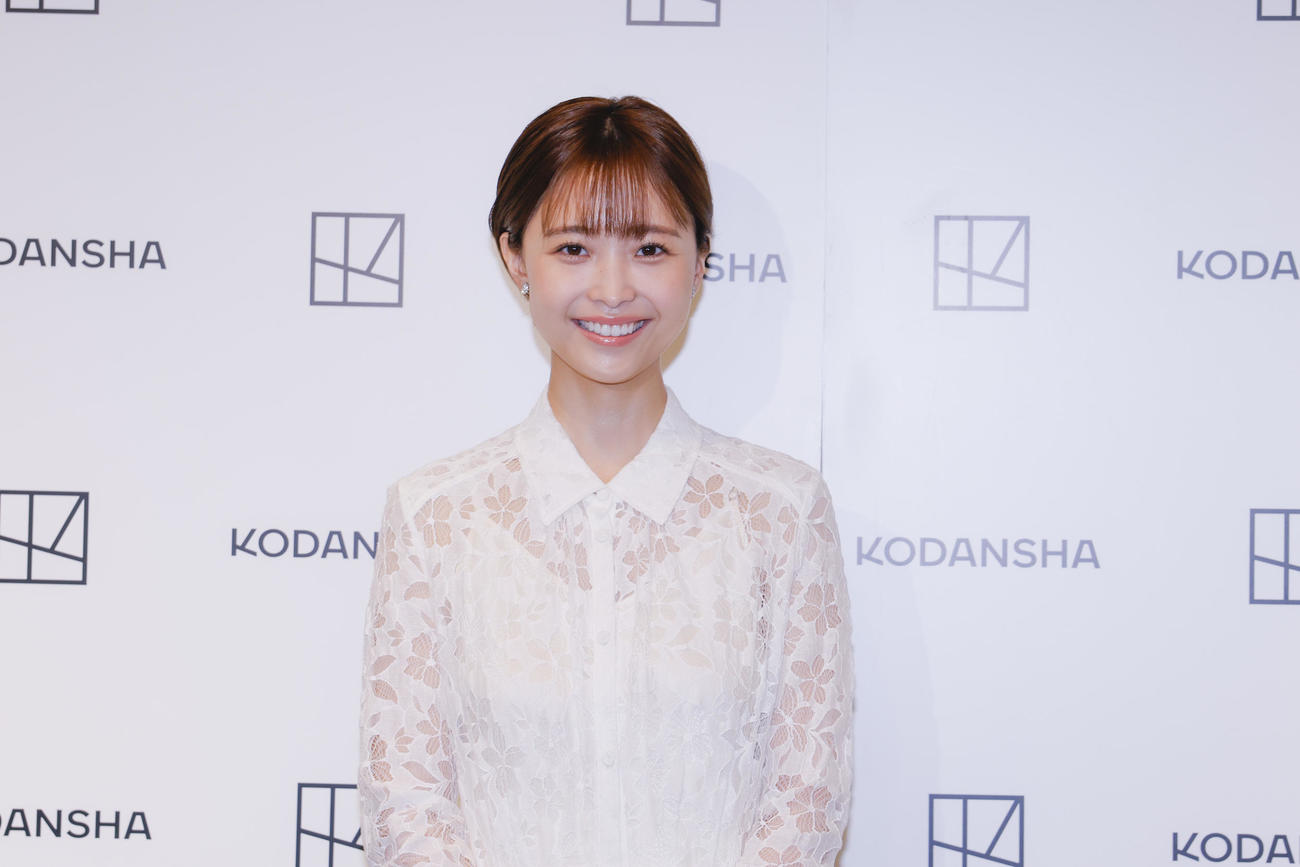都内でフォトエッセー「透明を満たす」発売記念イベントを開いた渡邊渚さん（C）講談社