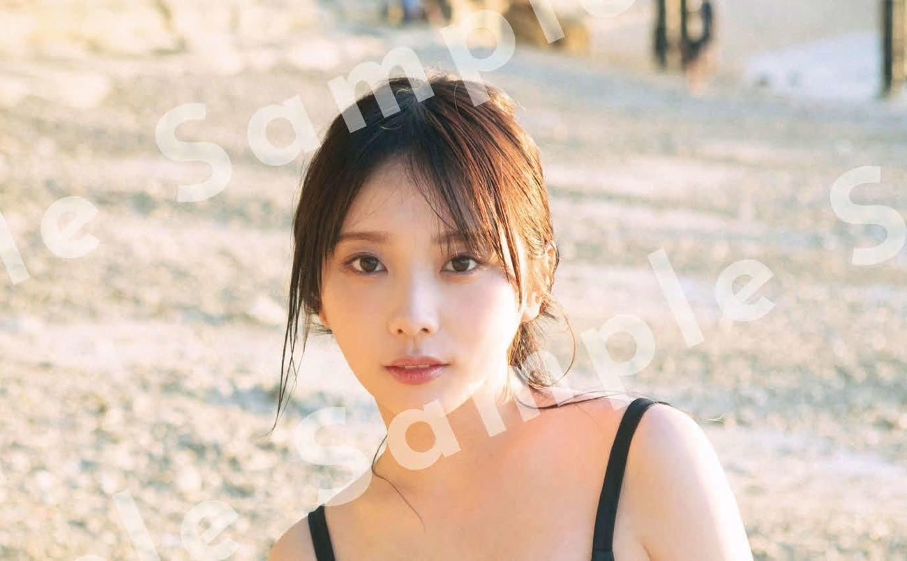 乃木坂46与田祐希サード写真集「ヨーダ」の特典カット（撮影・細居幸次郎）