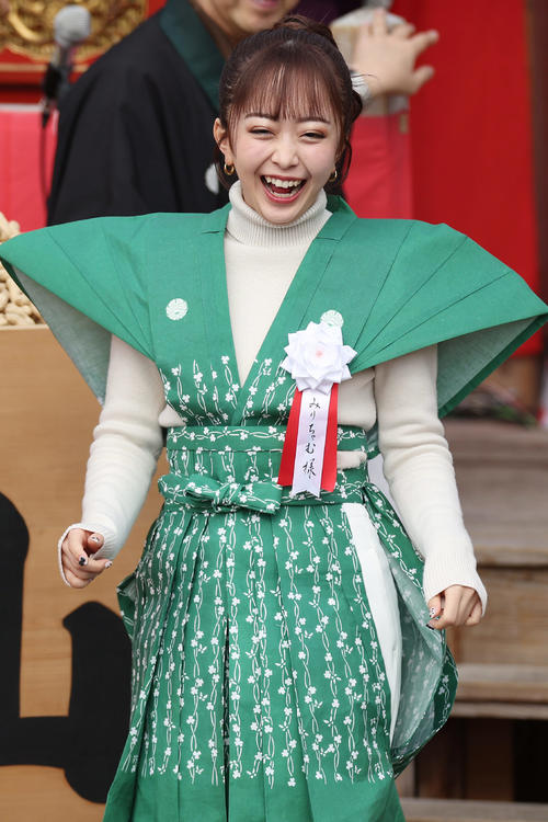 宮川大助・花子が元気に豆まき 2万3000人の来場者に「めちゃくちゃ力