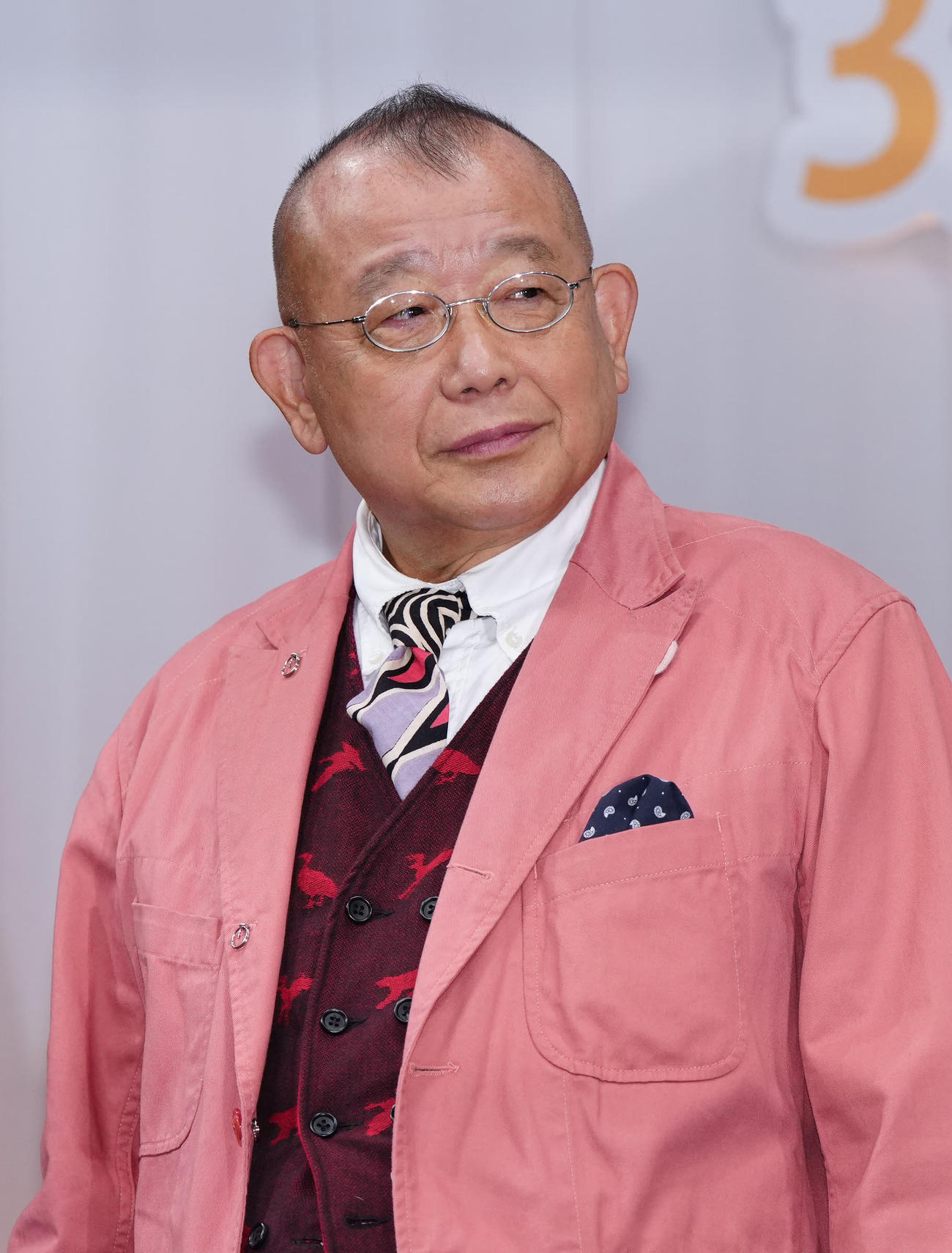 映画「35年目のラブレター」お披露目試写会の舞台あいさつに臨む笑福亭鶴瓶（撮影・江口和貴）