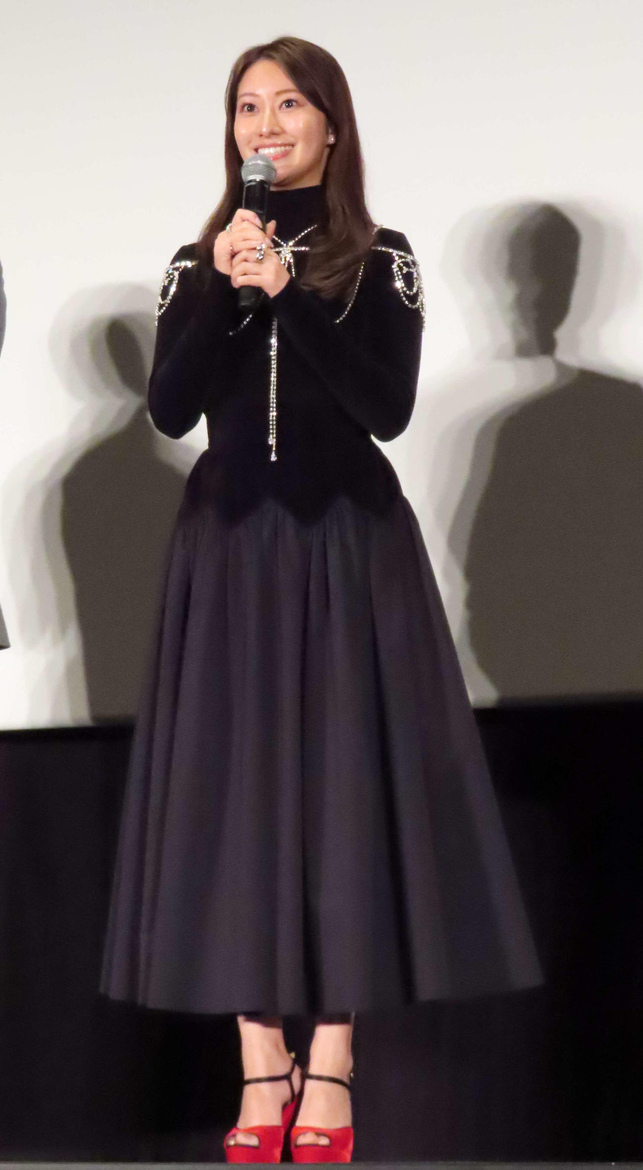 映画「REQUIEM～ある作曲家の物語～完成披露舞台あいさつに出席した桜井玲香