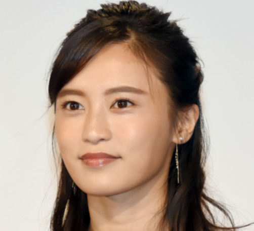 小島瑠璃子（2019年撮影）