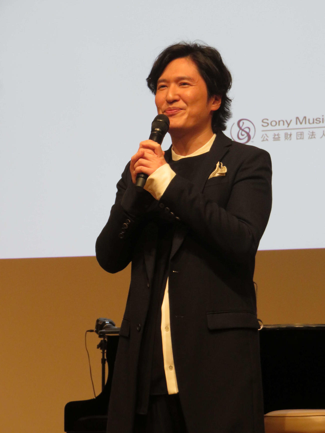 「こども音楽フェスティバル　2025」記者発表に登壇した清塚信也