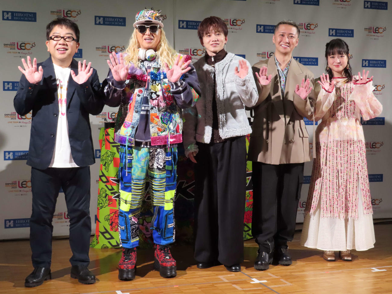 「LIVE EMPOWER CHILDREN 2025 LIVE TOUR IN HOSPITAL」に出演した、左からキャイ～ン天野ひろゆき、DJ KOO　花村想太、大野雄大、大原櫻子