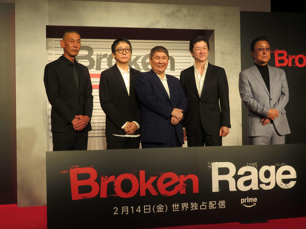 「Broken Rage（ブロークンレイジ）」配信記念記者会見に出席した、左から國本鍾建、大森南朋、北野武監督、浅野忠信、白竜（撮影・村上幸将）