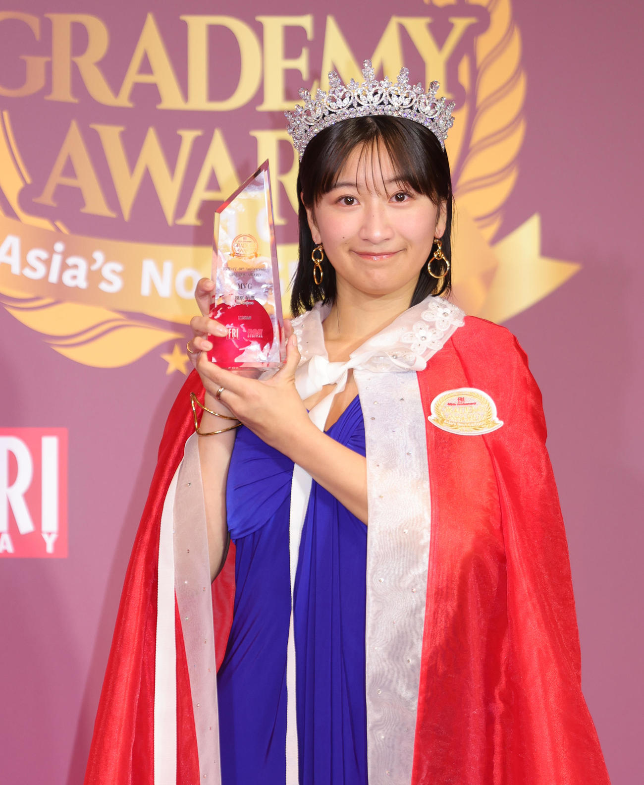 FRIDAY創刊40周年記念企画「グラデミー賞」で大賞のMVGを受賞した榎原依那（撮影・野上伸悟）