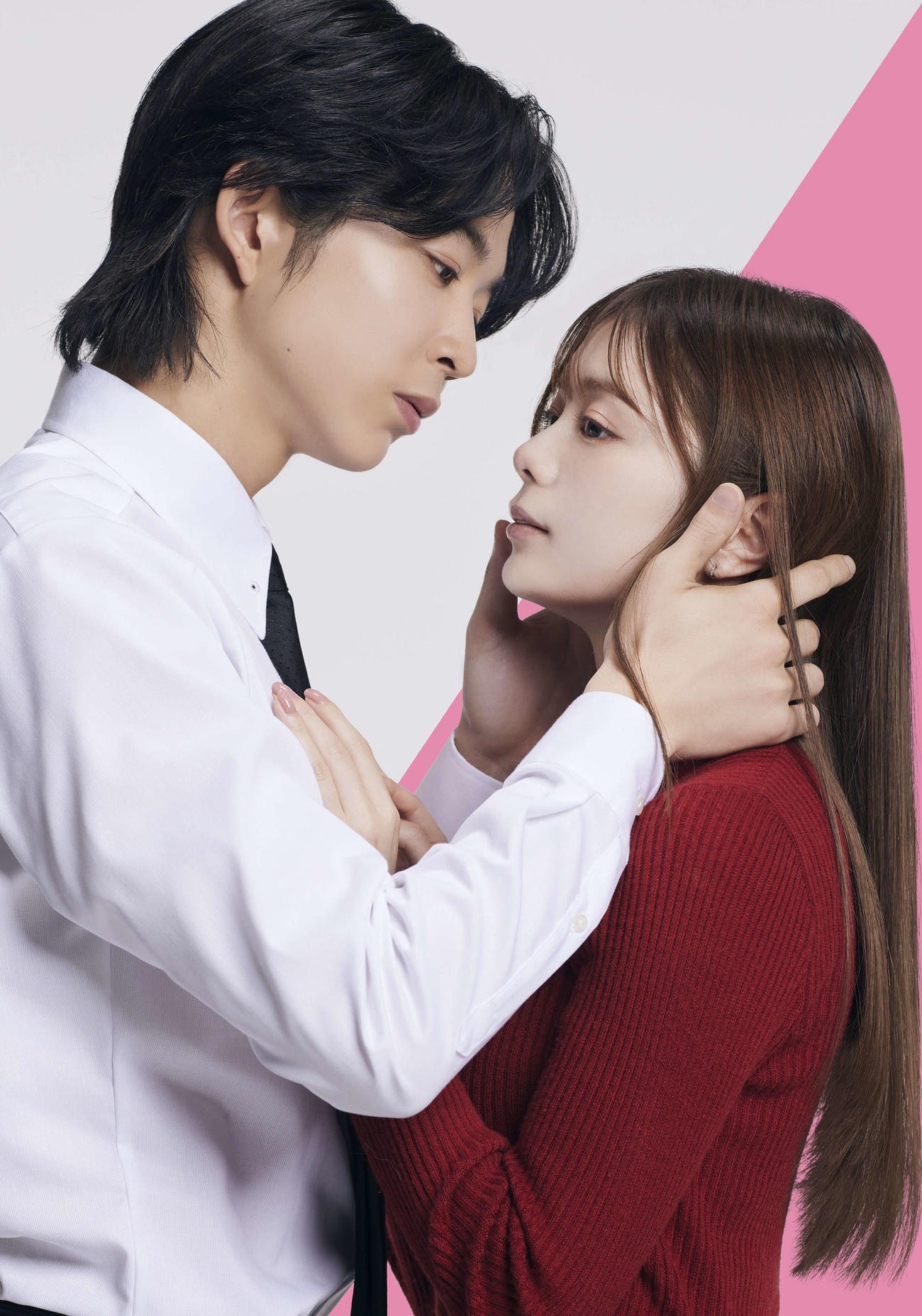 MBSドラマ「復讐カレシ～溺愛社長の顔にはウラがある～」でダブル主演する紺野彩夏と鈴木仁