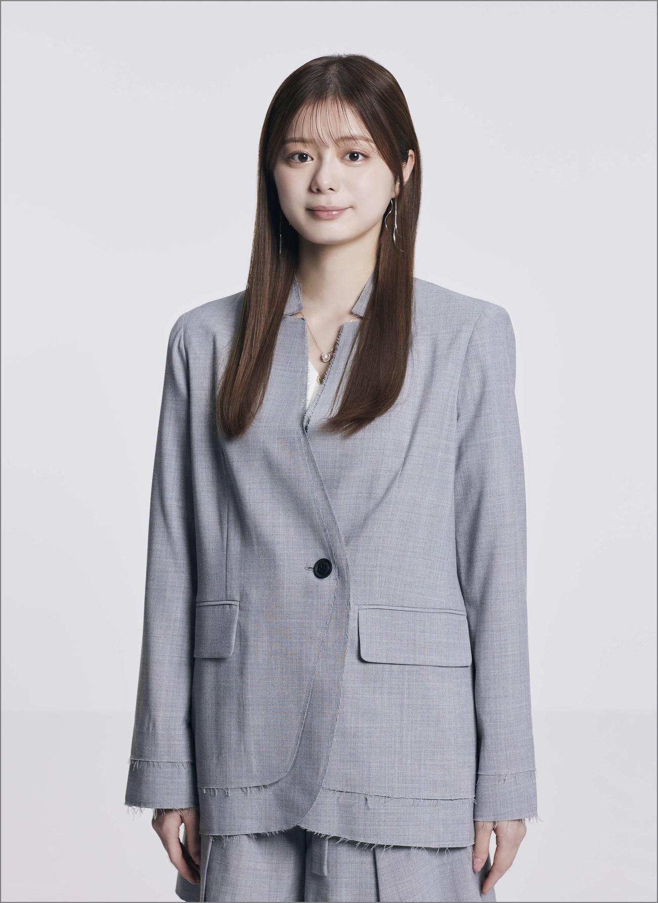 MBSドラマ「復讐カレシ～溺愛社長の顔にはウラがある～」に主演する紺野彩夏