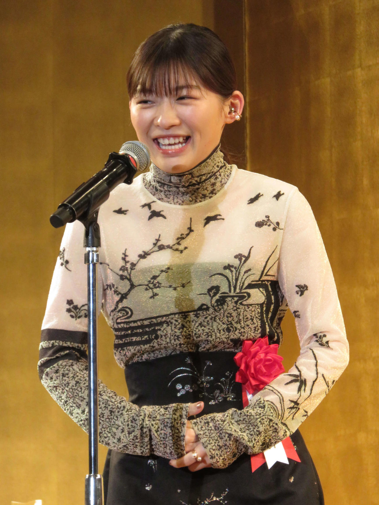 「2025年　第49回エランドール賞」のお祝いゲストとして登壇した伊藤沙莉