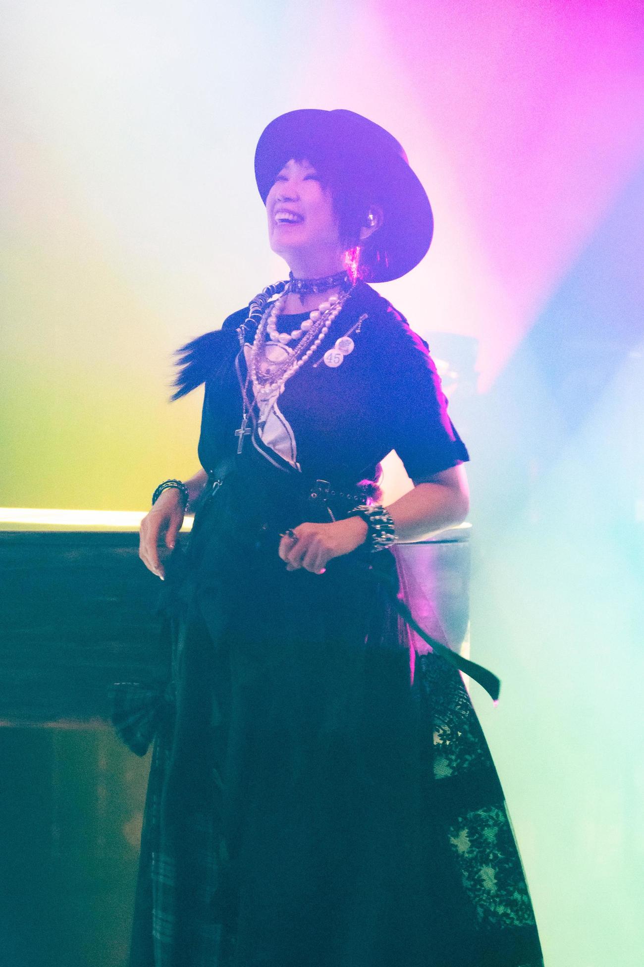 冬恒例のライブ「SURF＆SNOW」の初日公演を新潟・苗場プリンスホテルで行った松任谷由実（田中聖太郎氏撮影）