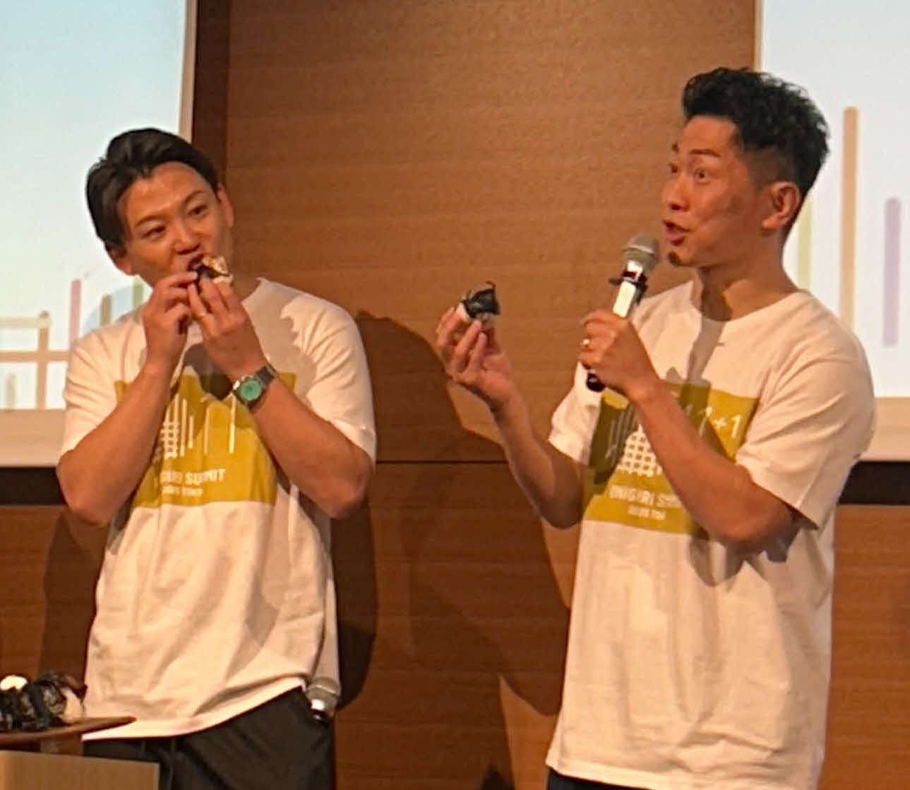 「おにぎりサミット2025」に出演したジャングルポケットのおたけ（左）と太田博久（撮影・松尾幸之介）