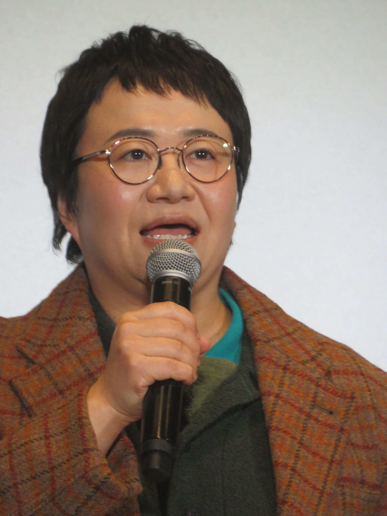 アニメ映画「野生の島のロズ」公開記念舞台あいさつに出席した近藤春菜