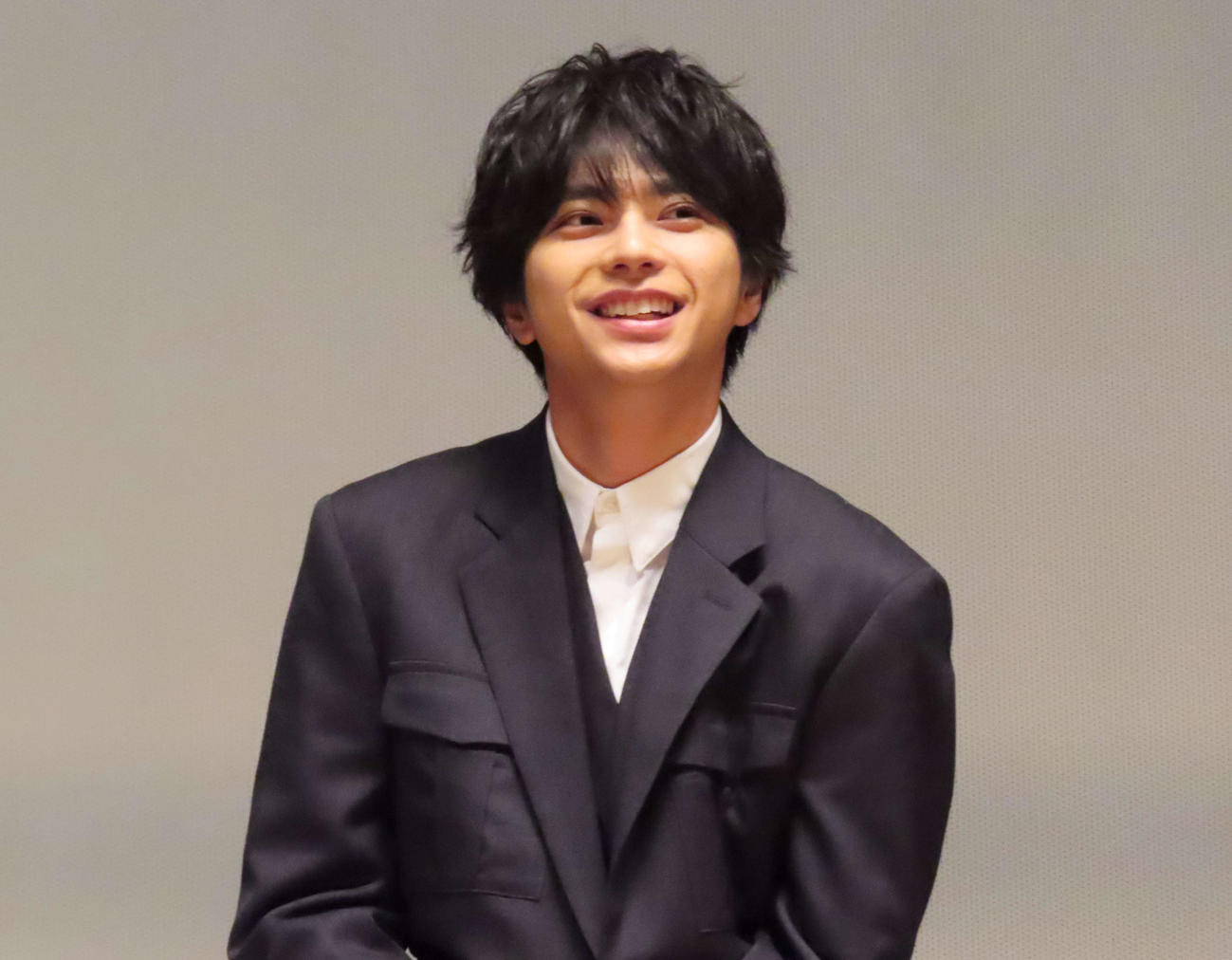 ドラマ「アポロの歌」1話先行上映＆トークイベントに出席した佐藤勝利