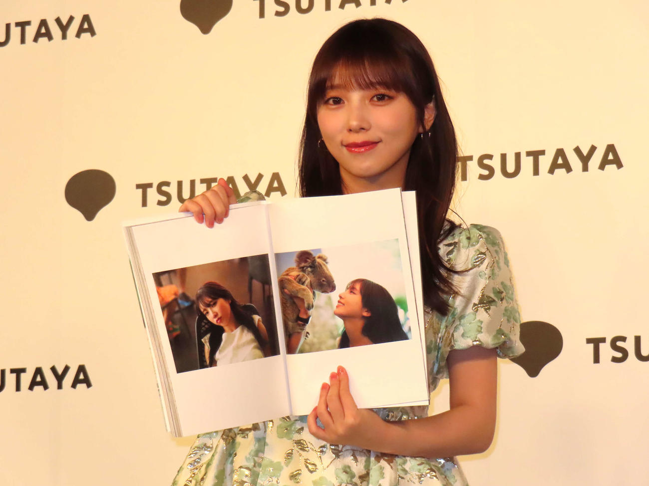 サード写真集「ヨーダ」お気に入りページを開く乃木坂46与田祐希