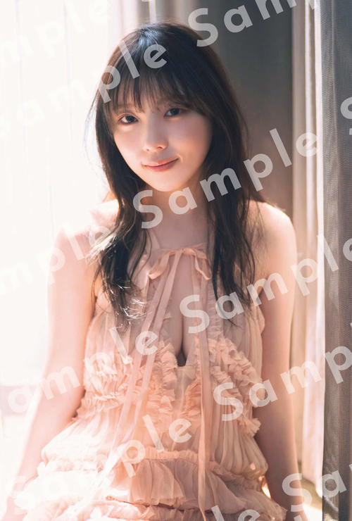 与田祐希、バナナマンにアイドル集大成の写真集渡し「すごく喜んで