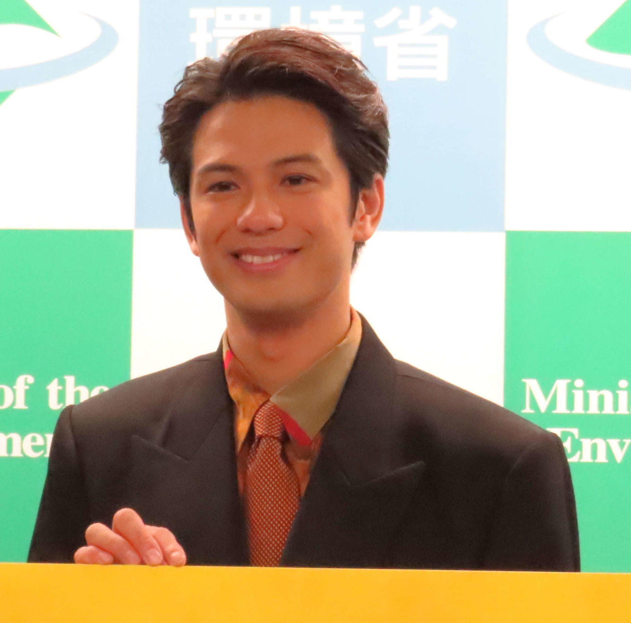 「きのこの山たけのこの里サステナブル宣言」公開報告会に出席した森崎ウィン