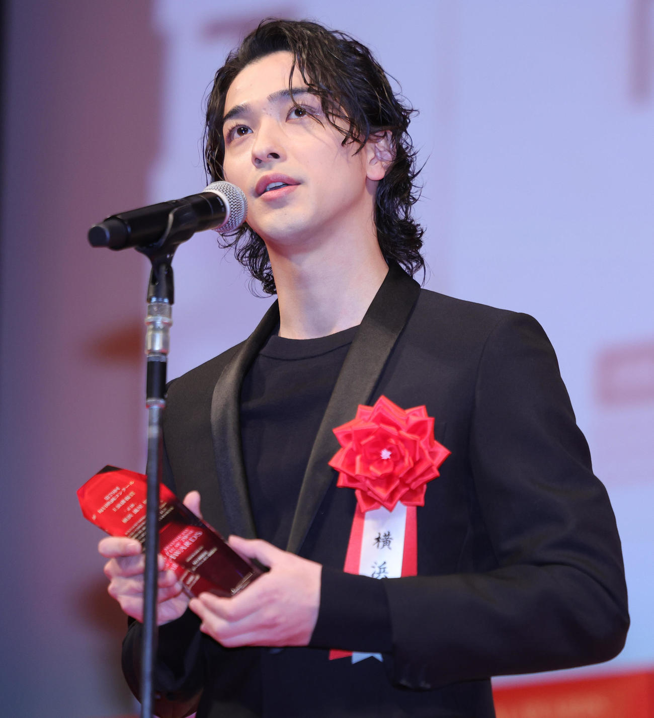 毎日映画コンクールで主演俳優賞を受賞した横浜流星（撮影・野上伸悟）