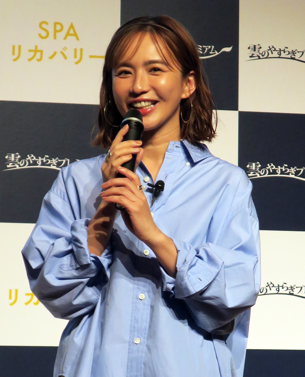 「雲のやすらぎプレミアムマットレス2」体験型発表会に登場した優木まおみ