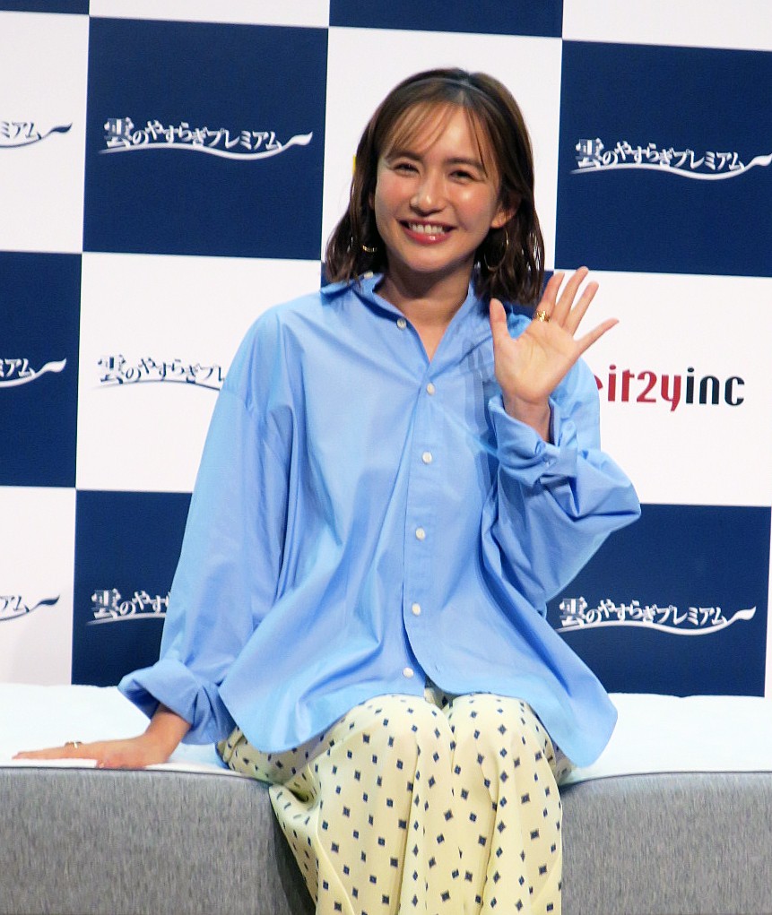 「雲のやすらぎプレミアムマットレス2」体験型発表会に登場した優木まおみ
