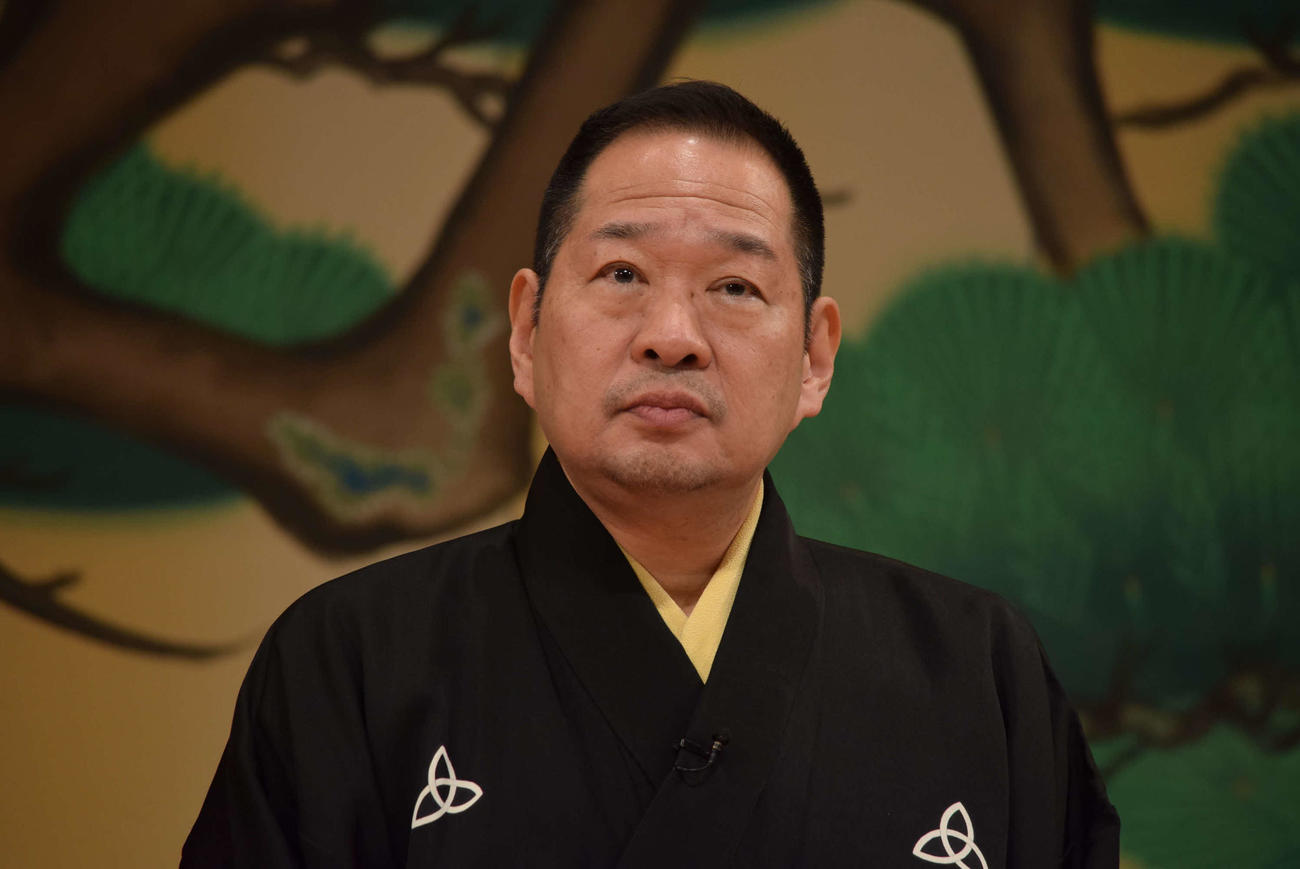 3人会を開催する桂かい枝（撮影・阪口孝志）