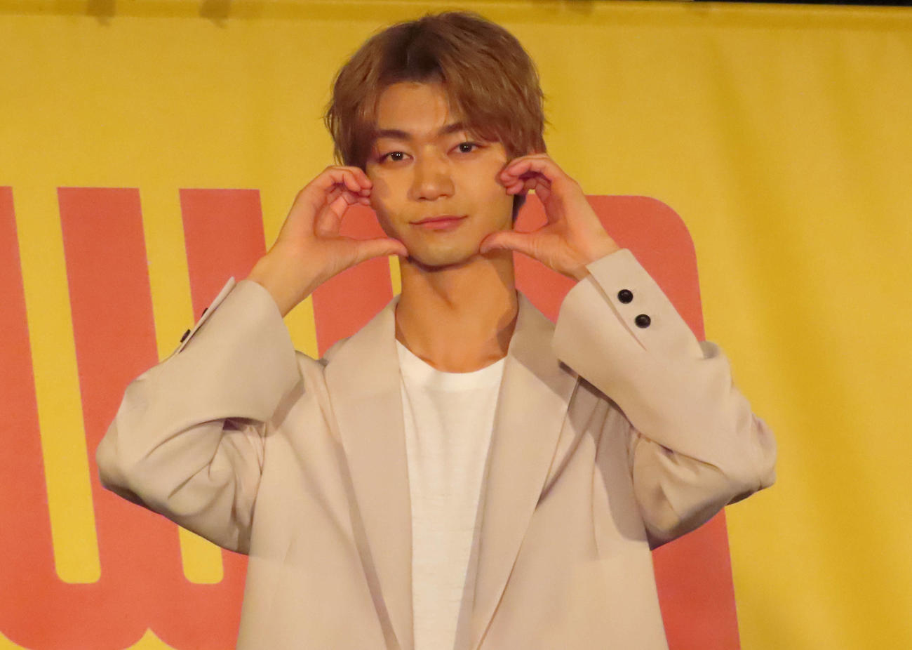 「吉澤要人ファースト写真集　ナニモノ」発売記念イベントを開催した吉澤要人