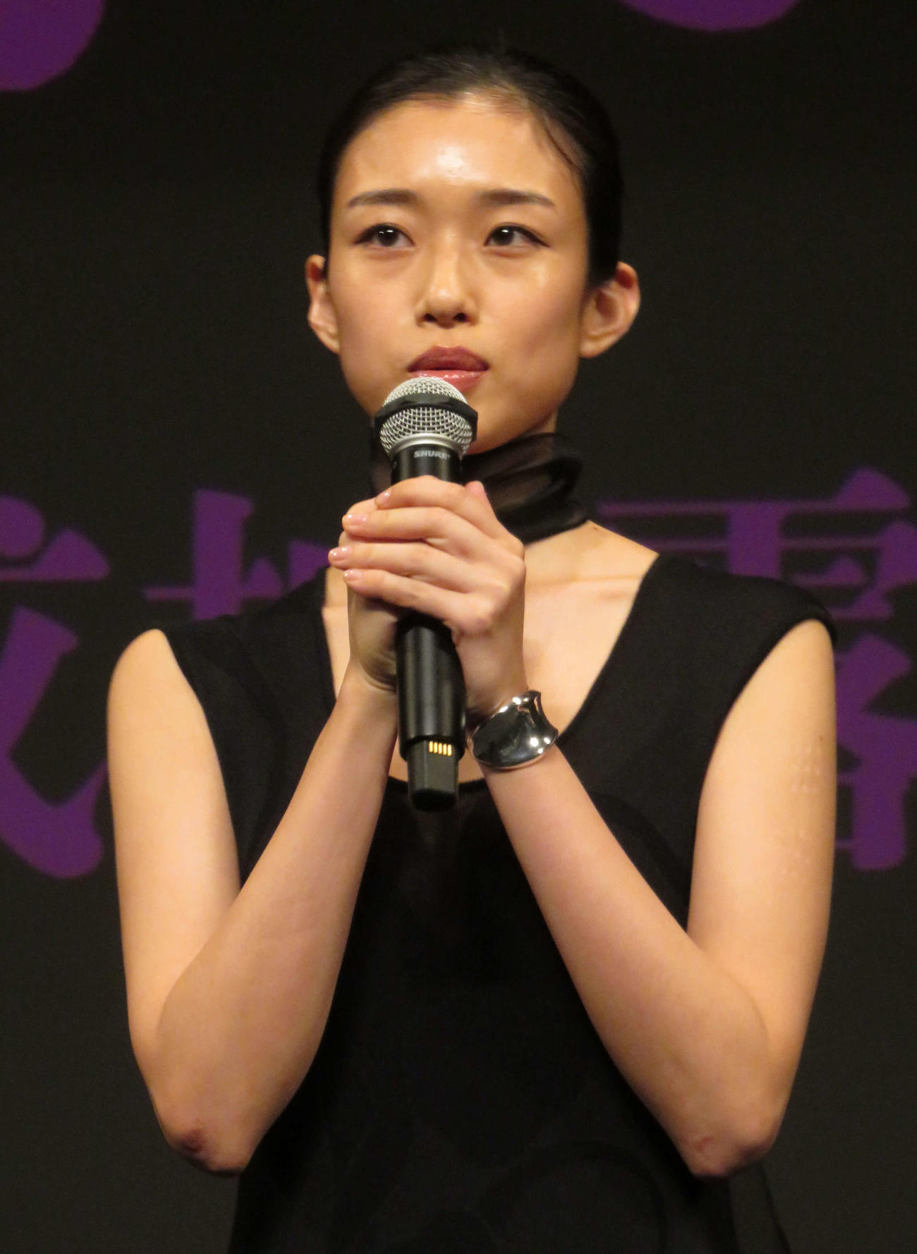 映画「悪い夏」の完成披露上映会に登壇した河合優実