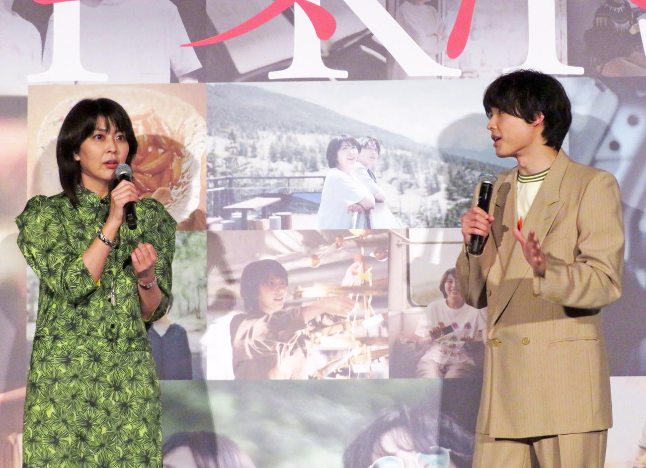 映画「ファーストキス　1ST KISS」大ヒット御礼舞台あいさつに登壇した松たか子と松村北斗