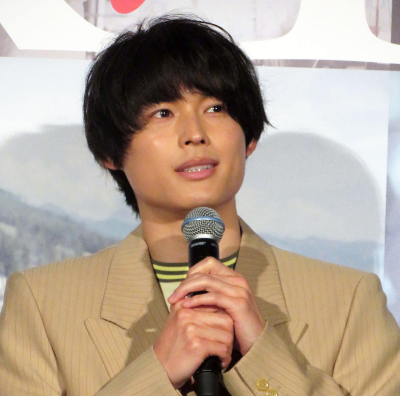 映画「ファーストキス　1ST KISS」大ヒット御礼舞台あいさつに登壇した松村北斗
