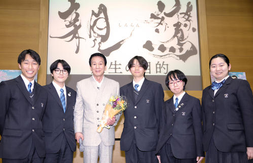 杉良太郎 280人の生徒に講演会「良い友だちを作って！」「人生には我慢