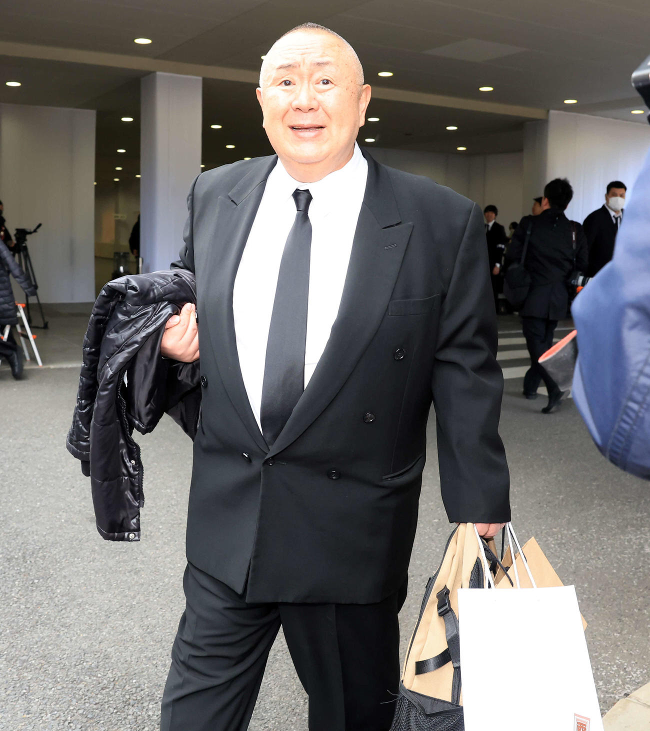 「西田敏行お別れの会」に出席した松村邦洋（撮影・浅見桂子）