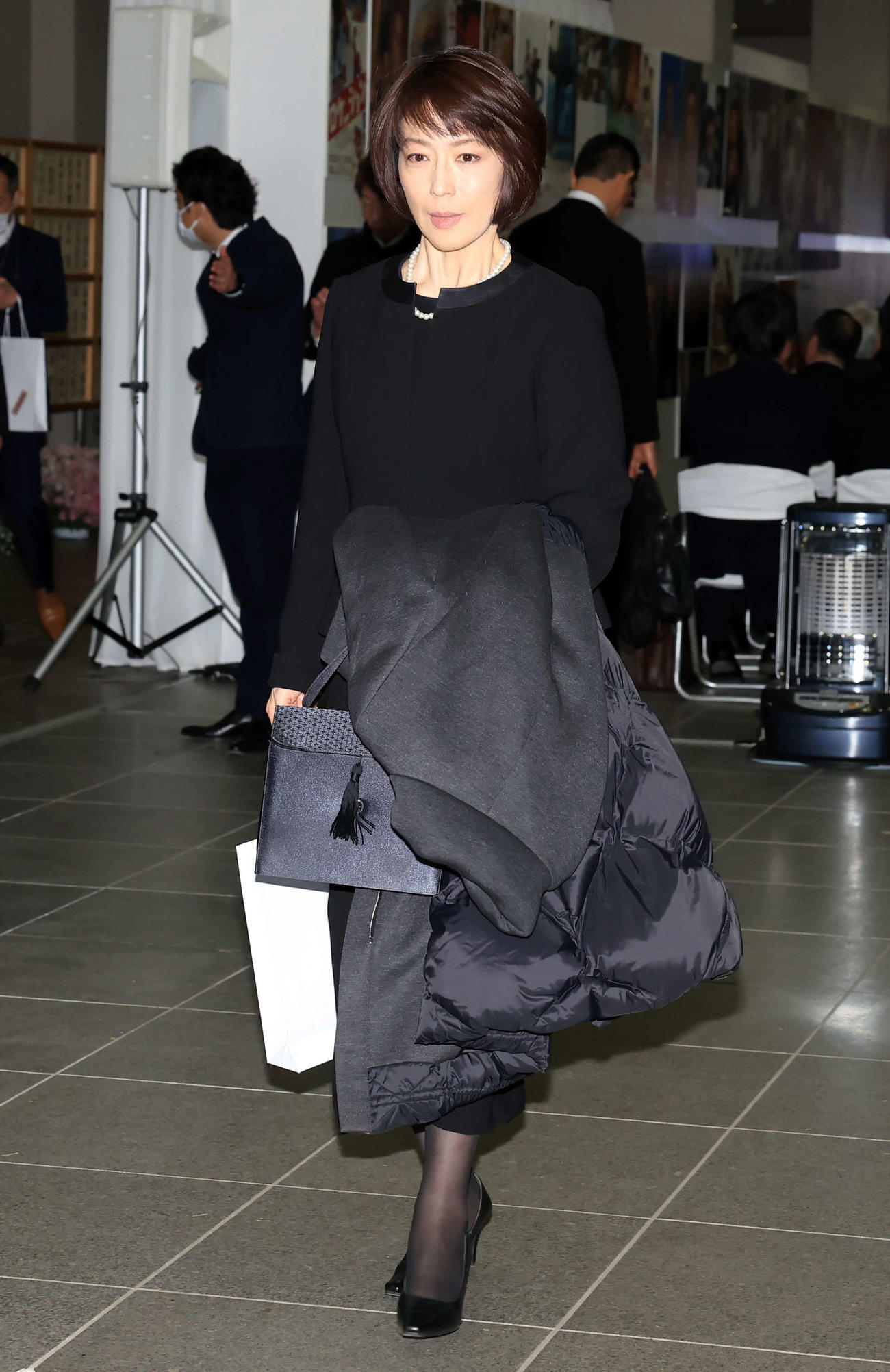 「西田敏行お別れの会」に出席した若村麻由美（撮影・浅見桂子）