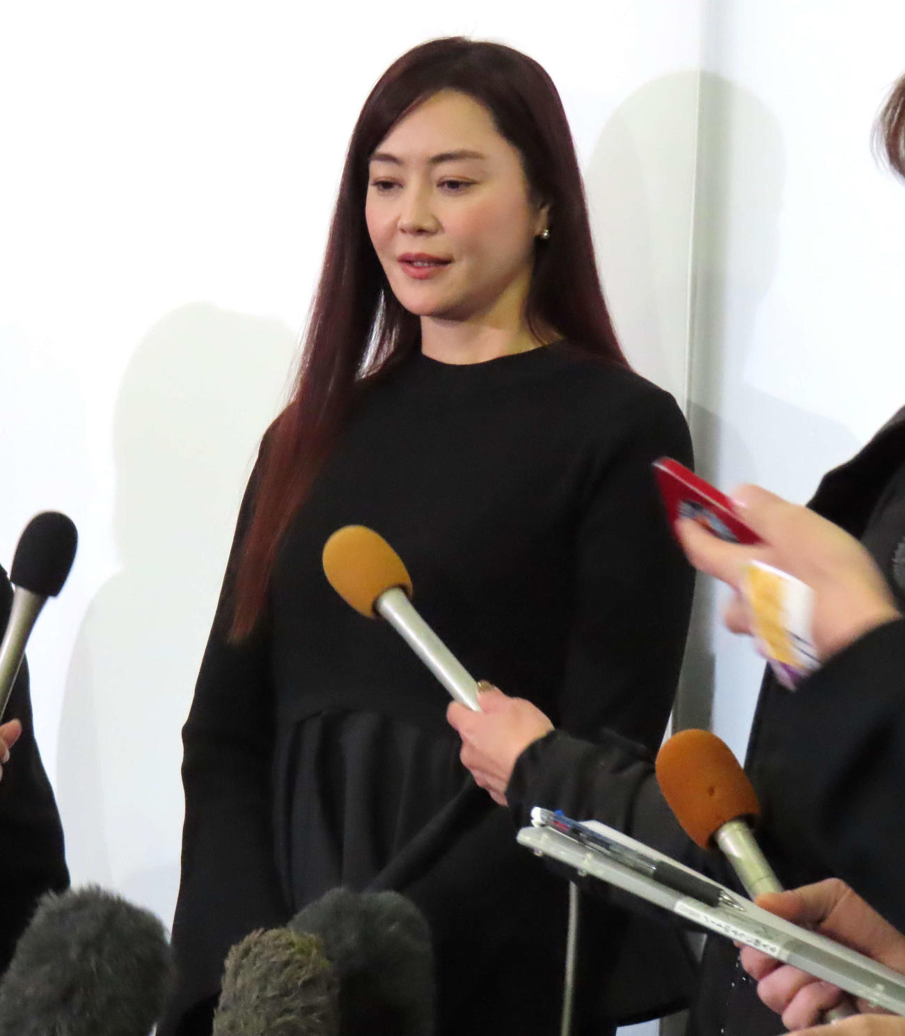 西田敏行さんのお別れの会に参列した観月ありさ