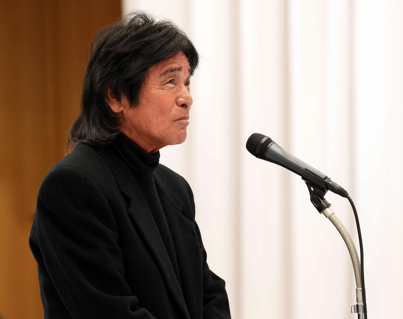 「西田敏行お別れの会」で弔辞を読む松崎しげる
