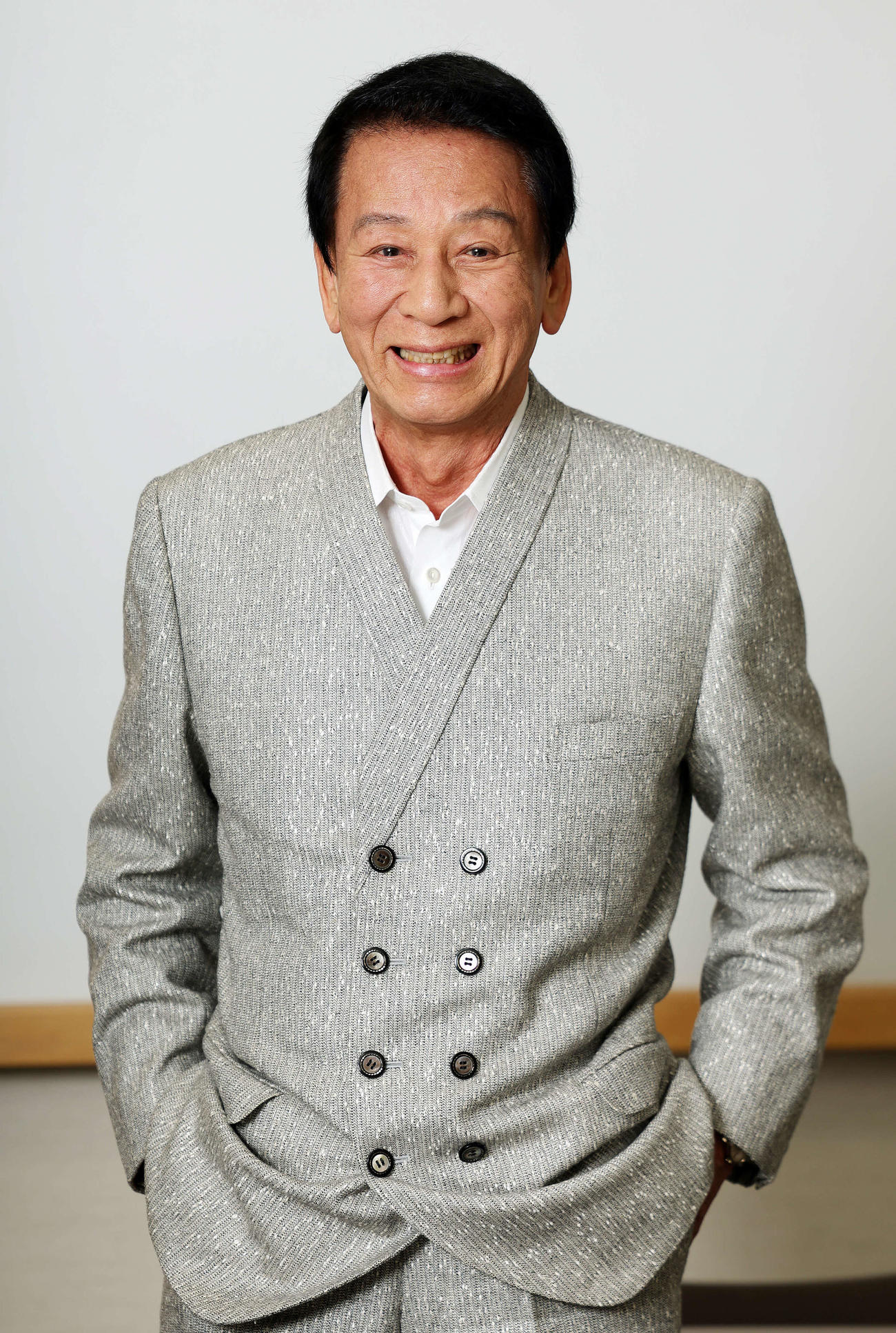 笑顔をみせる杉良太郎（撮影・野上伸悟）