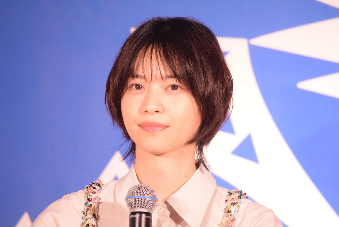モンスターハンター20周年大狩猟展イベントに登場した西野七瀬（撮影・阪口孝志）
