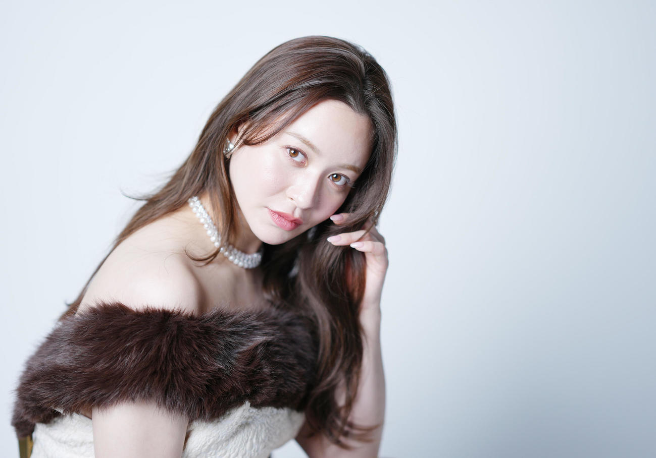 自身初の写真集を発表した野崎萌香（撮影・足立雅史）