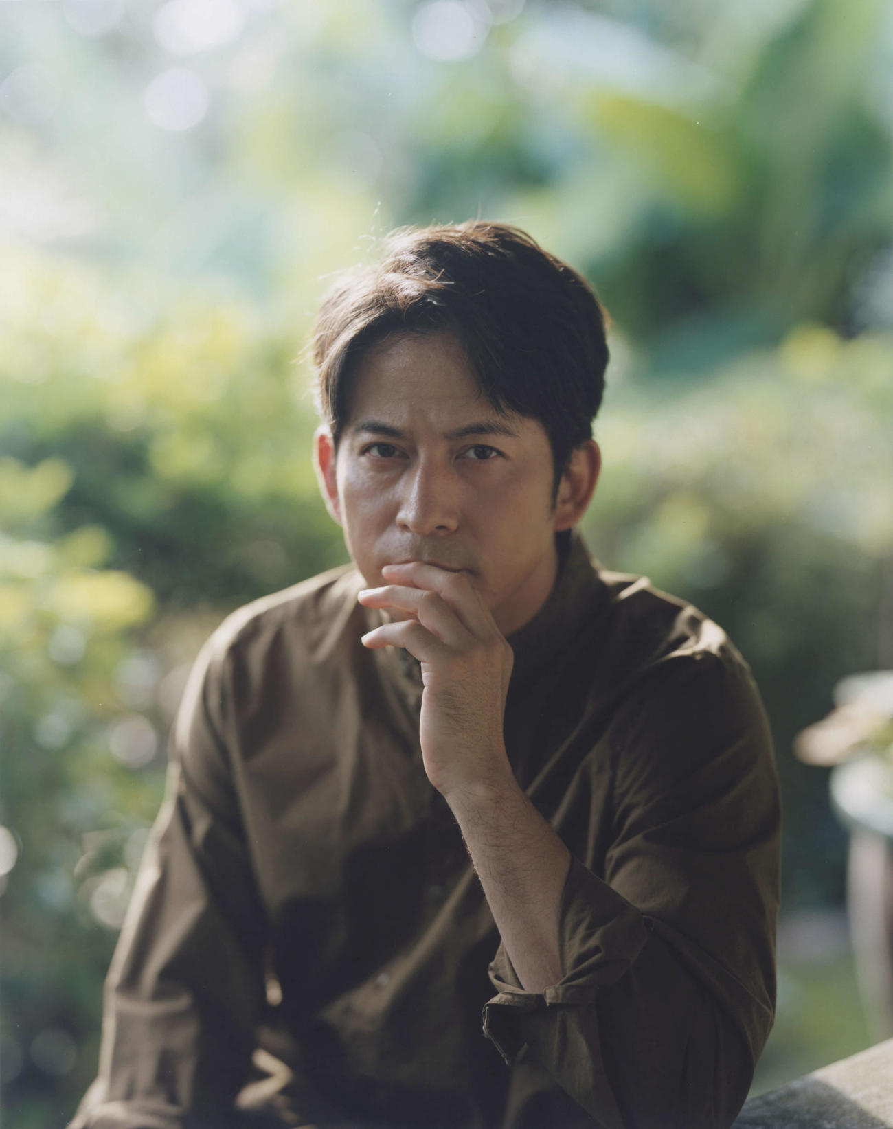 映画「SUKIYAKI　上を向いて歩こう」に主演する岡田准一