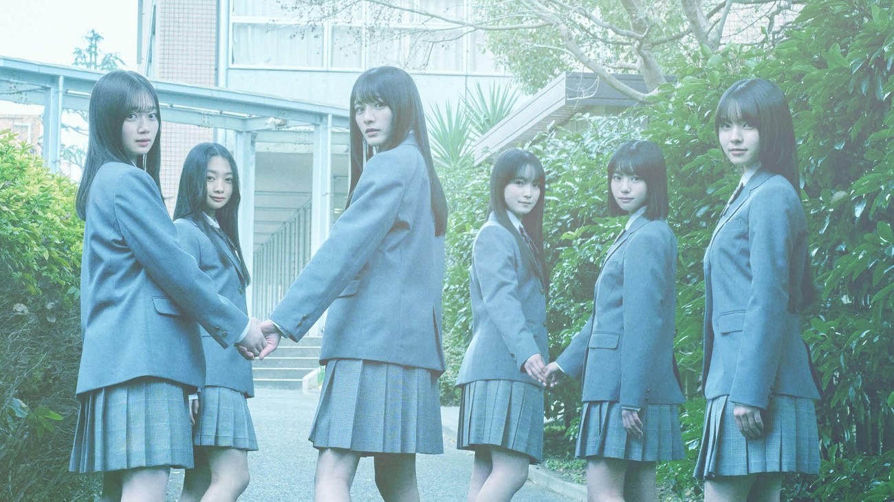 乃木坂46に新加入した6期生の「夏組」メンバー。左から愛宕心響、小津玲奈、大越ひなの、鈴木佑捺、増田三莉音、森平麗心