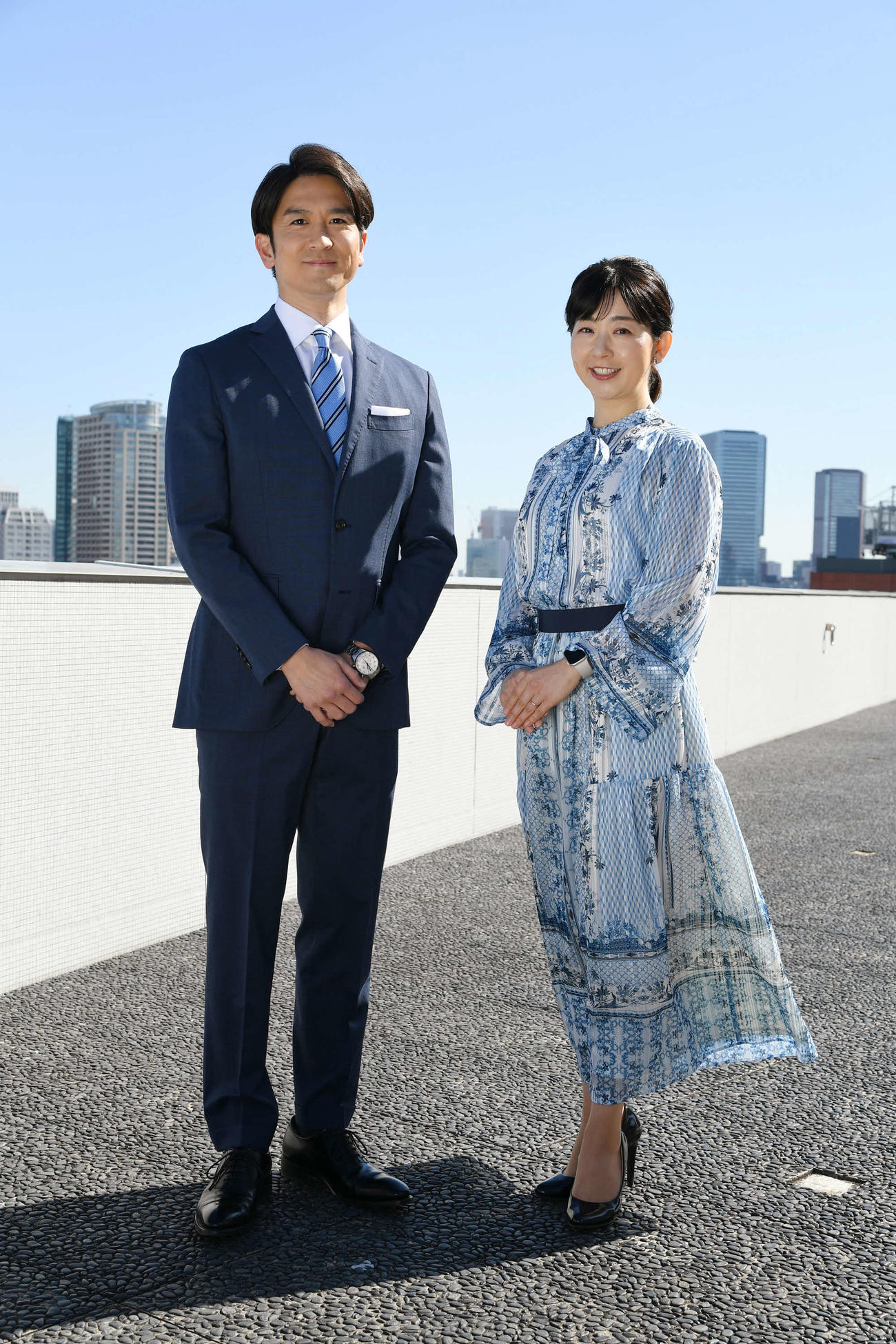 4月スタートのテレビ朝日「ワイド！スクランブル　サタデー」でMCを務める菅原知弘アナ（左）と松尾由美子アナ