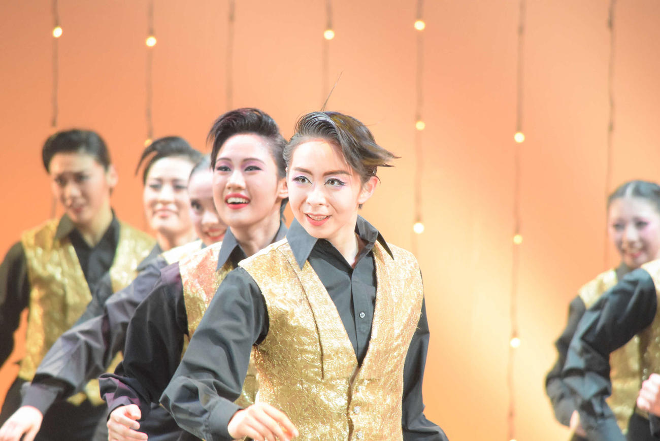 宝塚音楽学校の文化祭で、111期を代表しあいさつした光田悠那さん（撮影・阪口孝志）