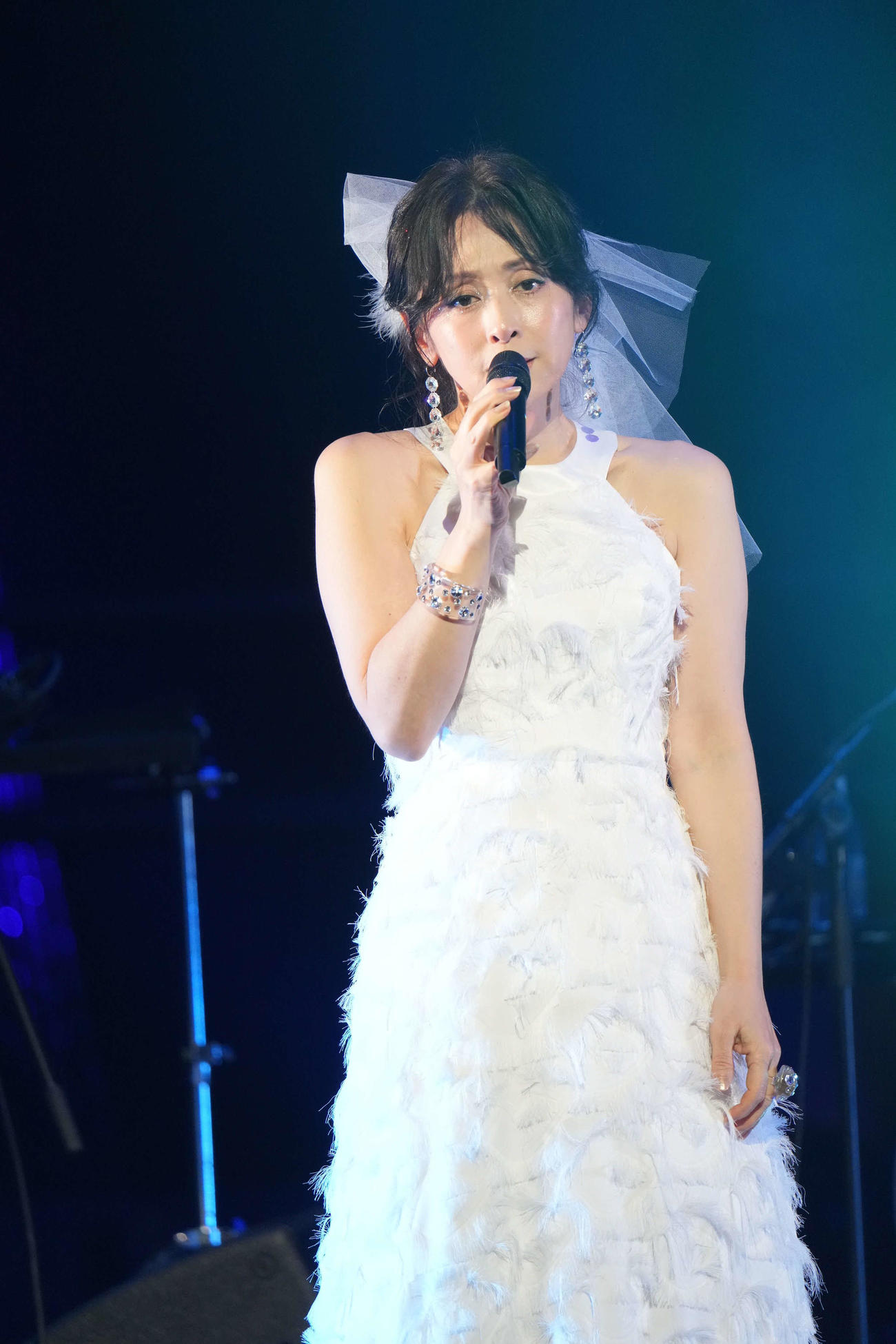 36年ぶりの全国ホールツアーの初日公演を行った斉藤由貴