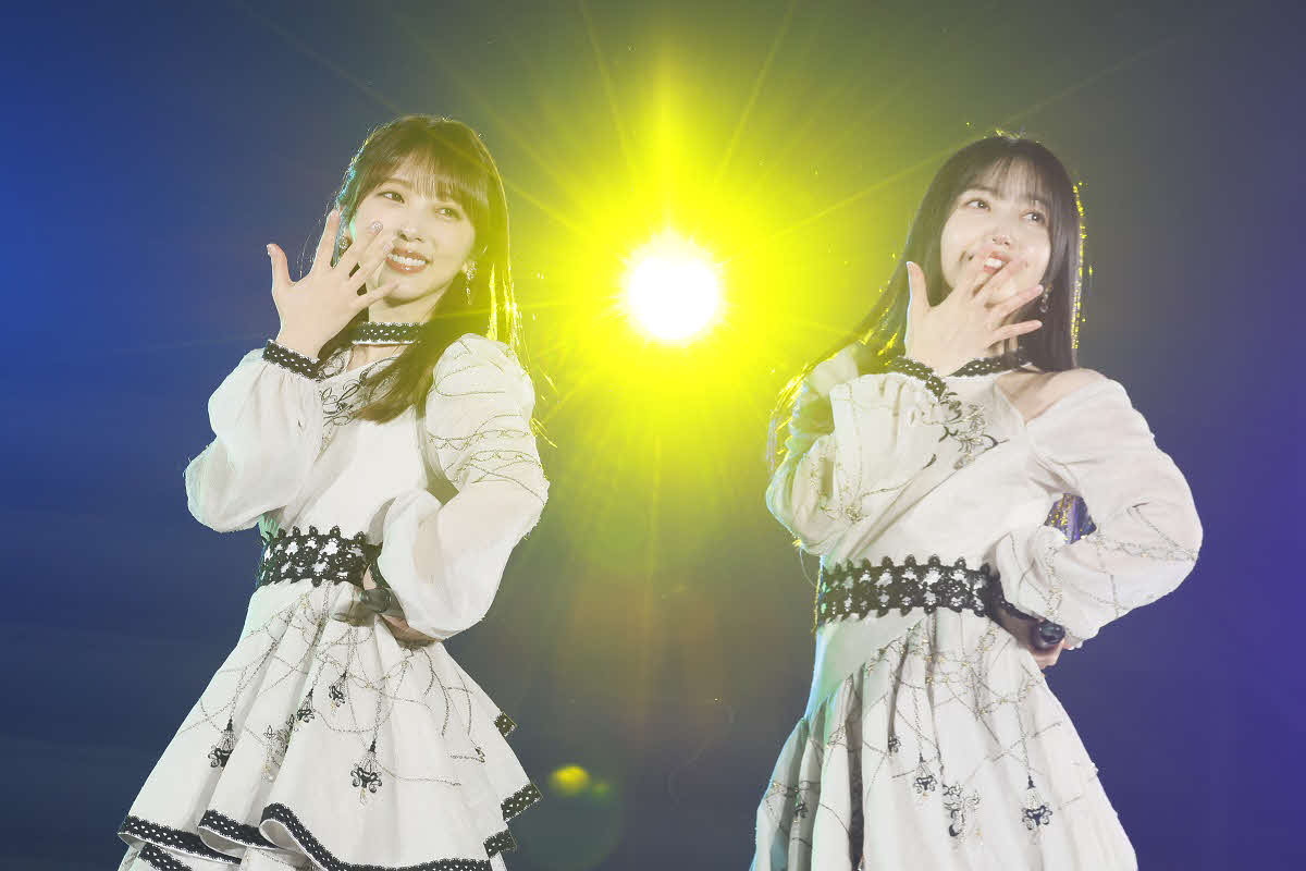 与田祐希卒業コンサートでパフォーマンスする、乃木坂46与田祐希（左）と久保史緒里　鈴木健太（KENTA Inc．）氏撮影