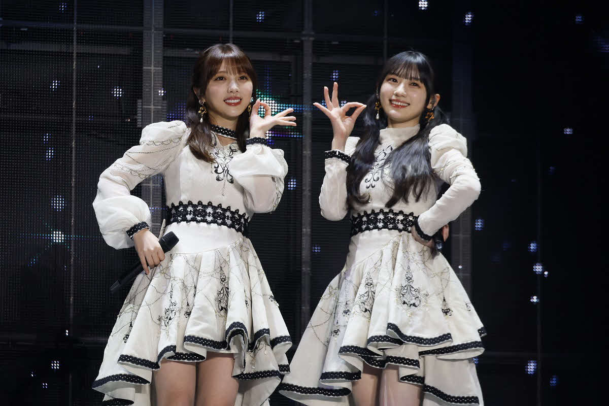 与田祐希卒業コンサートでパフォーマンスする、乃木坂46与田祐希（左）と川崎桜　鈴木健太（KENTA Inc．）氏撮影