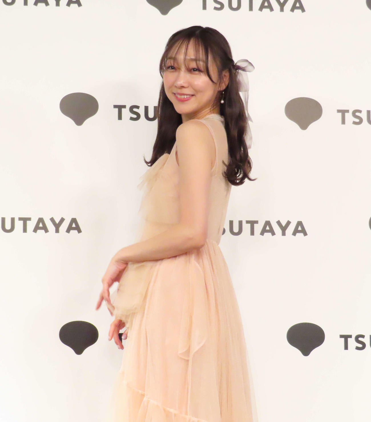 写真集「pluie」発売記念会見に出席した須田亜香里
