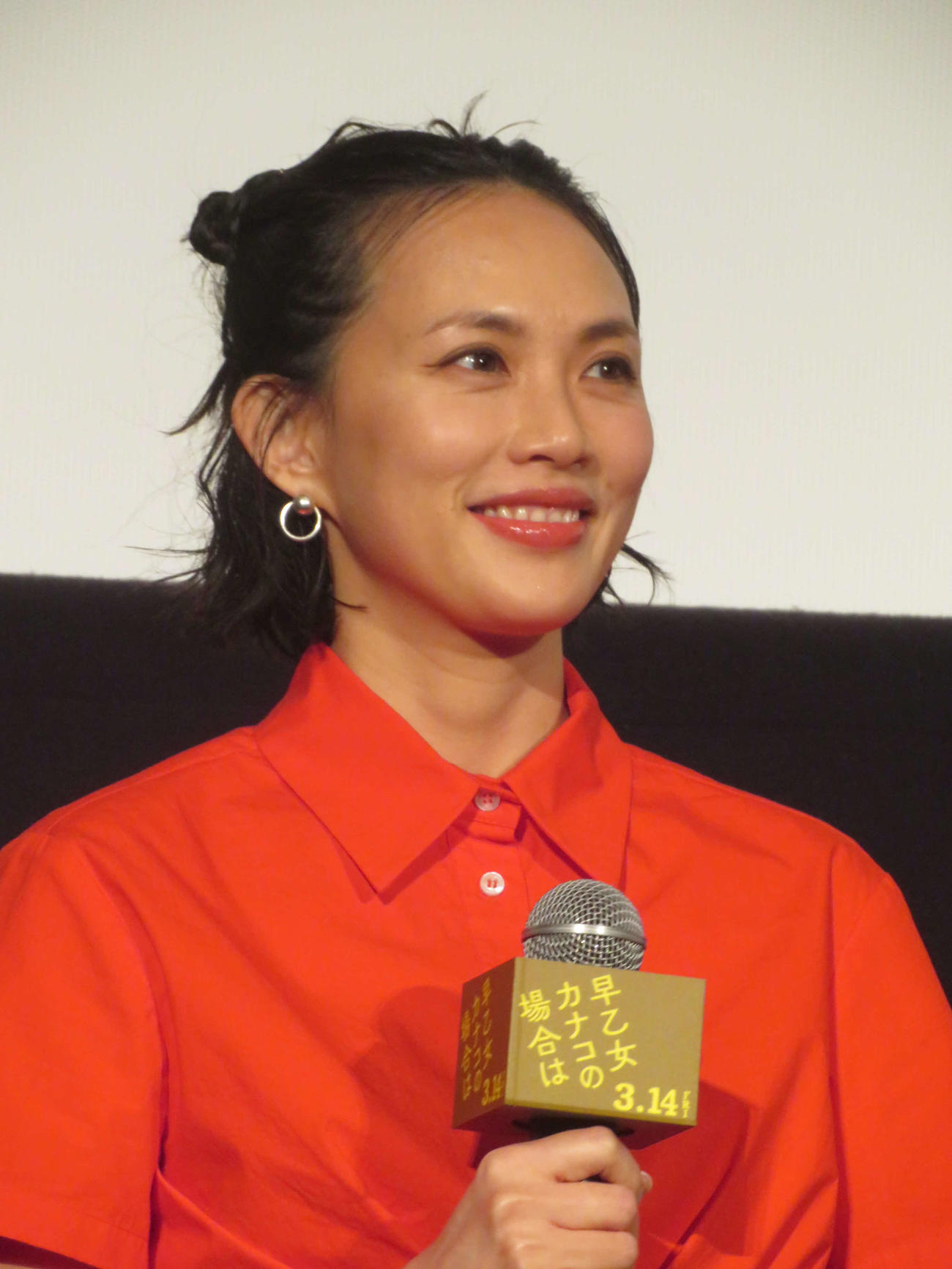 映画「早乙女カナコの場合は」完成披露舞台さいさつに出席した臼田あさ美