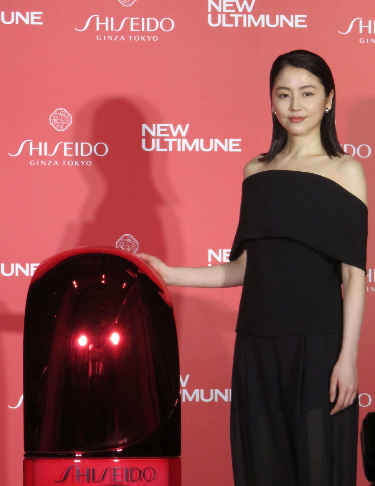 「SHISEIDO　新アルティミューン発表会」に登壇した長澤まさみ