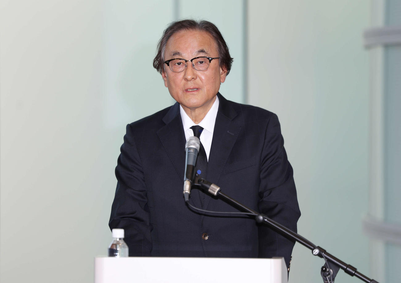会見に臨むフジ・メディア・ホールディングス金光修社長（撮影・宮地輝）