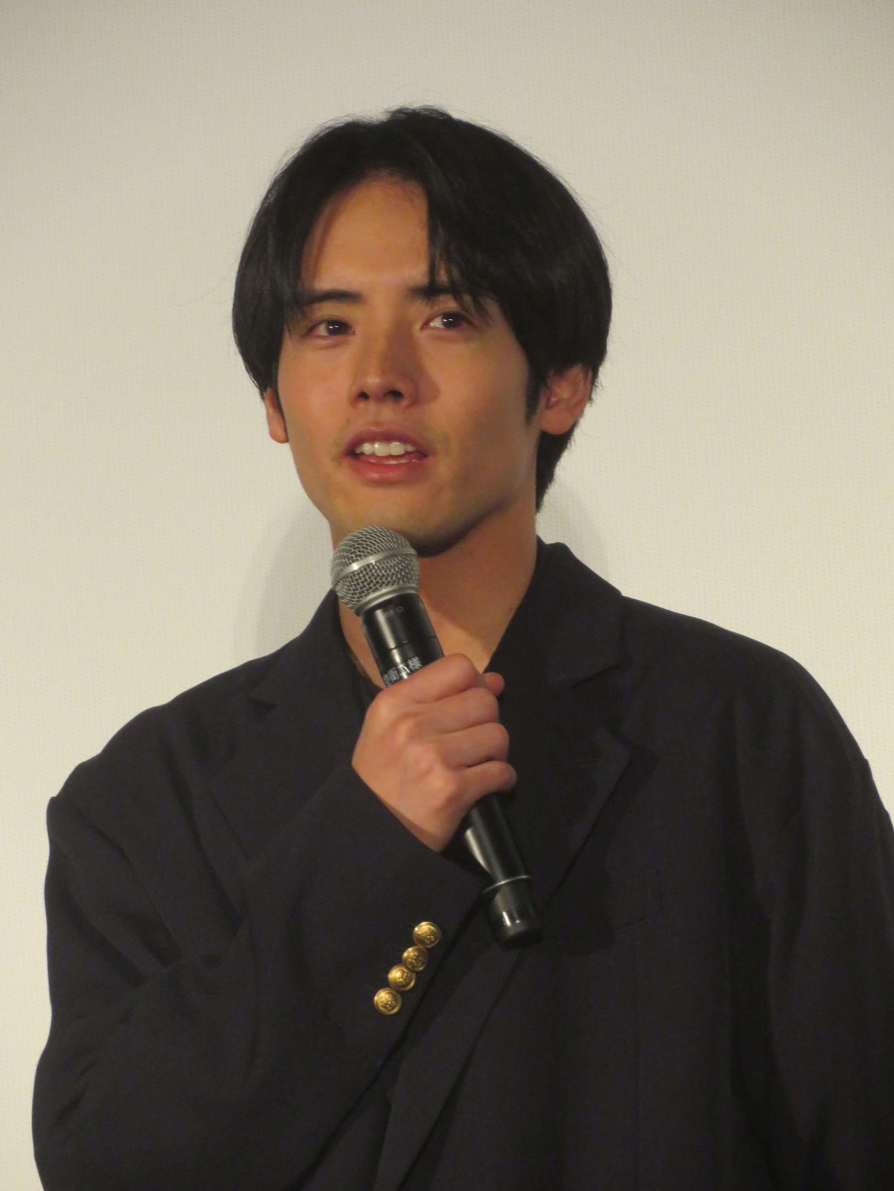 映画「366日」大ヒット＆バースデー記念スペシャル舞台あいさつに出席した赤楚衛二